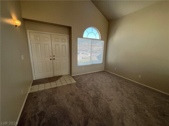 Building Photo - 7915 Laurelton Pl