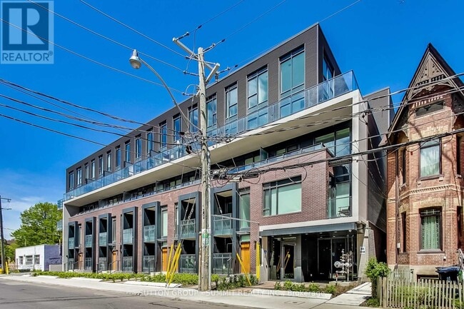 Building Photo - 90 Niagara St