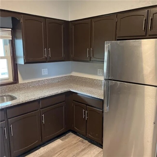 Building Photo - 500 Highland Ave