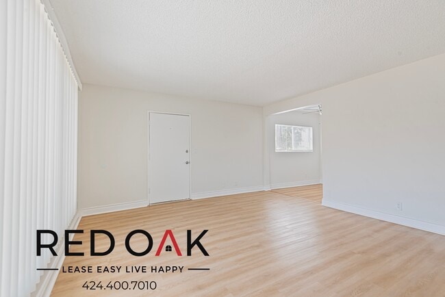 Building Photo - Lovely Two Bedroom with Included Kitchen A...