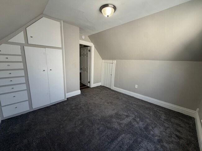 Foto del edificio - 2748 11th Ave