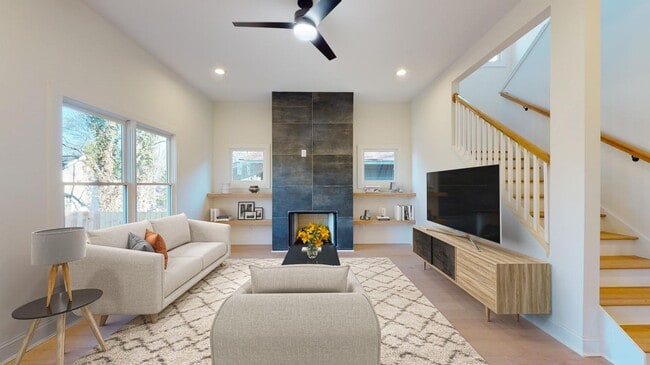 Photo - 1321 Oak St SW House