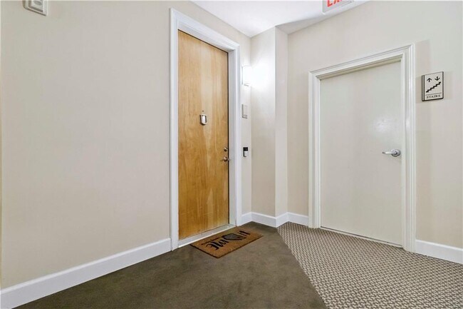 Foto del edificio - 898 Oak St SW