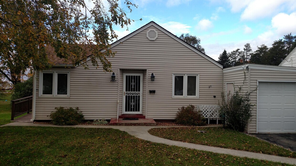 2405 Bemidji Ave N, Bemidji, MN 56601 House Rental in Bemidji, MN