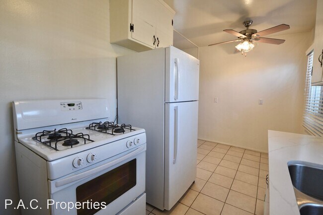 Foto del edificio - 1 br, 1 bath Apartment - 4913 Kester Avenu...