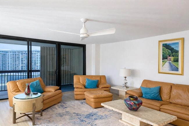 Building Photo - 2900 NE 14th Street Causeway