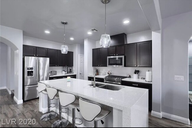 Foto del edificio - 270 Glacier Meadow Rd