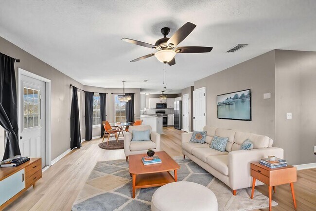 Foto del edificio - 2544 Portobella Pl