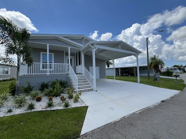 Building Photo - 420 Hidden Cove Rd