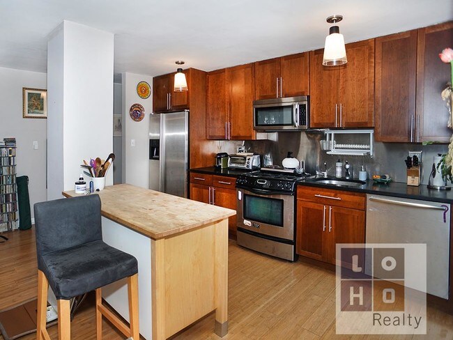 Foto del edificio - 417 Grand St