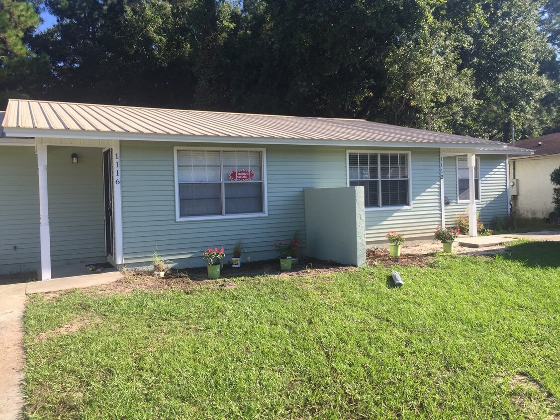 Primary Photo - 1112 Bradford Cir