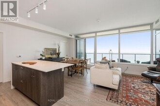 Building Photo - 1926 Lake Shore Blvd W