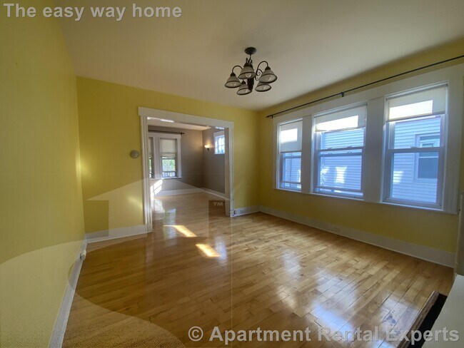 Foto del edificio - Somerville/Davis Square 2 Bedroom with Dis...