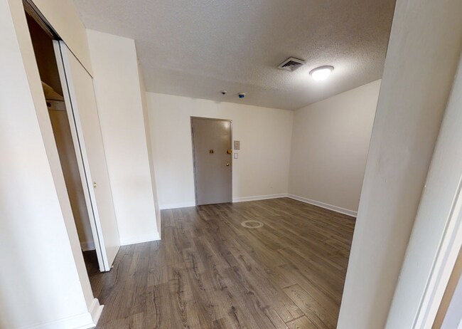 Building Photo - 1080 Boylston St