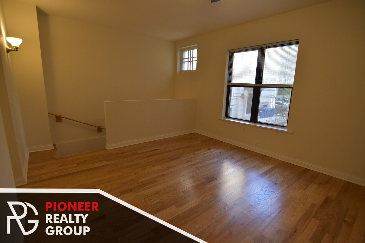 Foto principal - 714 W Buckingham Pl
