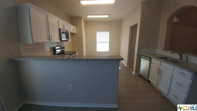 Building Photo - 3435 Rob Roy St