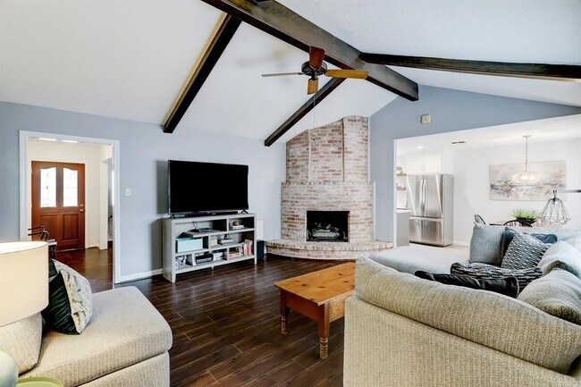 Foto del edificio - 9738 Derrik Dr