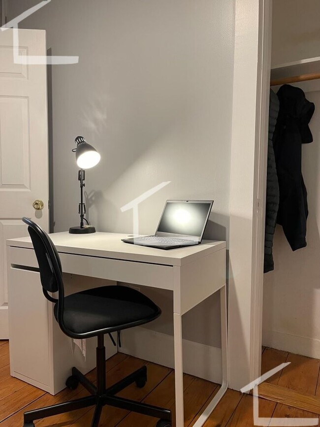 Foto del edificio - Budget Friendly Apt Near Harvard!   Perfec...