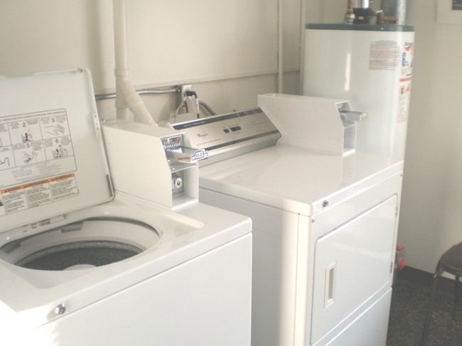 Laundry Facility - Midtown Center