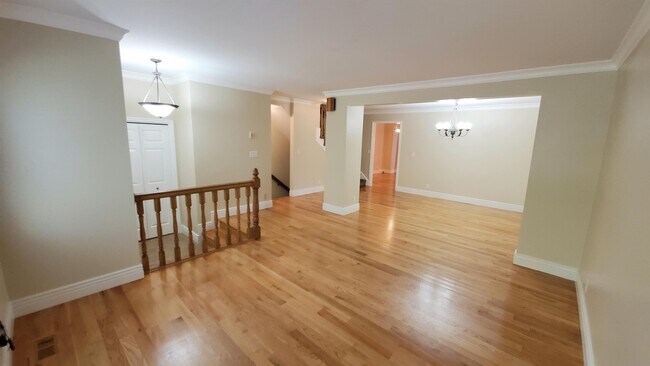 Building Photo - 308 W 4650 N