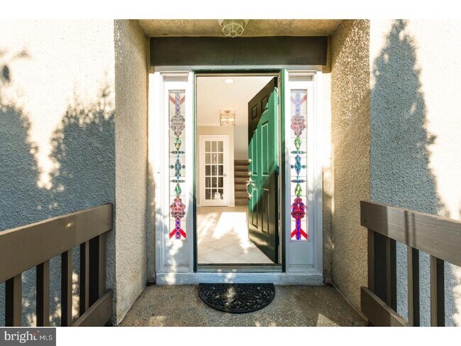 Foto del edificio - 11 Lexington Ct