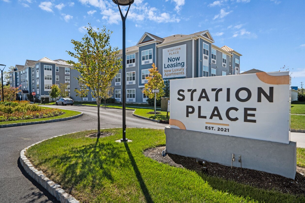 Primary Photo - Station Place