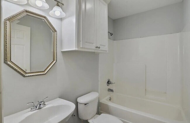 Foto del edificio - 428 Wildberry Cir