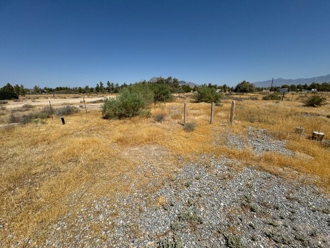 Foto del edificio - Charming 3-bedroom home located in the picturesque town of Pahrump!