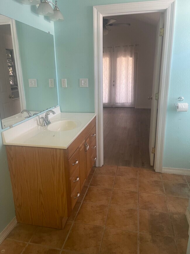 818 Tyler Ave, Harahan, LA 70123 Townhome Rentals in Harahan LA