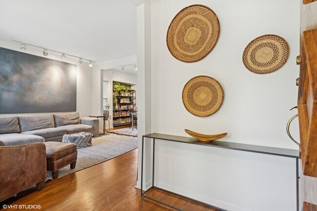Foto del edificio - 534 Ridgeland Ave