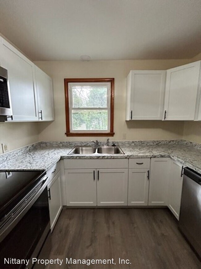 Building Photo - 3 br, 1 bath House - 1455 Ash Ave.