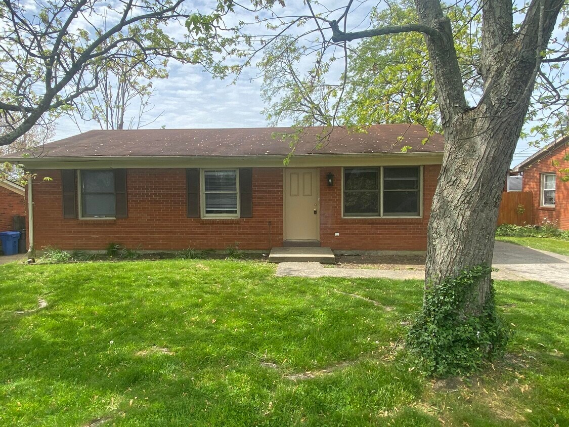 Primary Photo - 3777 Red River Dr