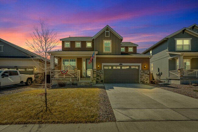 Foto del edificio - 5 Bed 4 Bath Home in Elizabeth