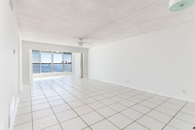 Building Photo - 52 Yacht Club Drive, North Palm Beach, FL ...