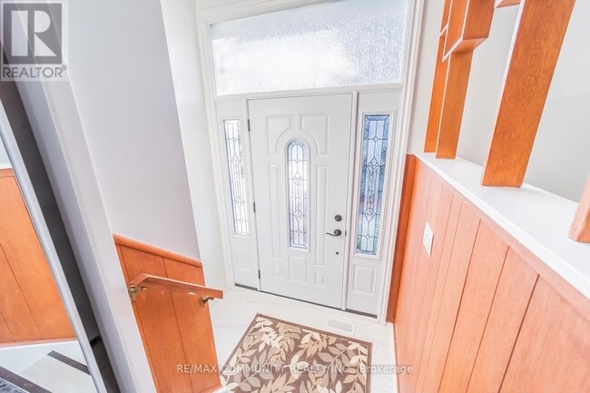 Building Photo - 42 Aspendale Dr