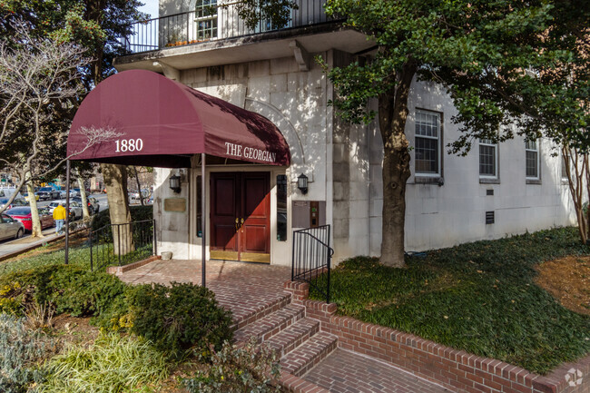 Entrance - Georgian Apartments