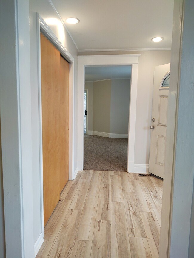 Foto del edificio - 5155 E Main Street Rd