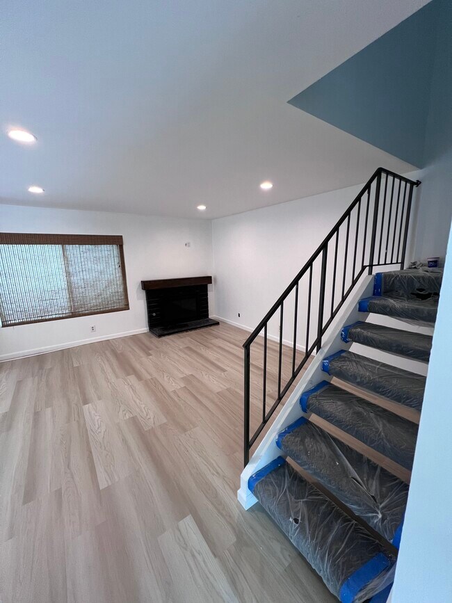 Building Photo - 449 Cannon Green Dr