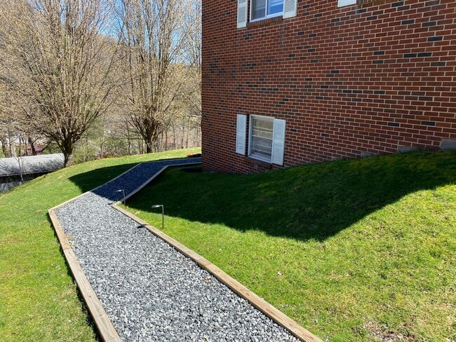 Building Photo - jone312