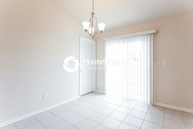 Foto del edificio - 3 Bedroom Pet-Friendly Home in Burlington, NC with Main Street Renewal