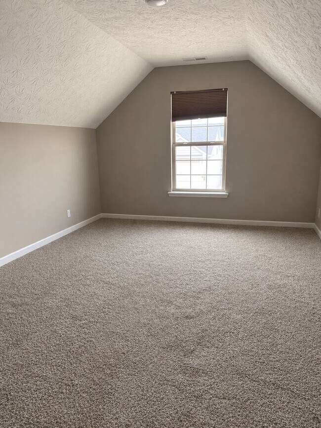 Foto del edificio - 4 BR WITH OFFICE