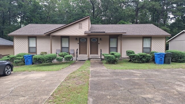 Building Photo - 917 Odom Dr