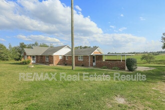 Building Photo - 1741 E 1st Ave