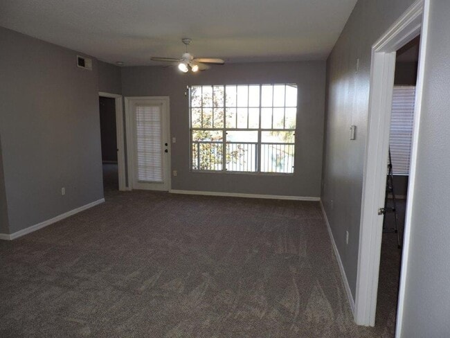 Photo - 2 db/2 ba Condo at The Palms Club - Community Pool & Fitness Center!