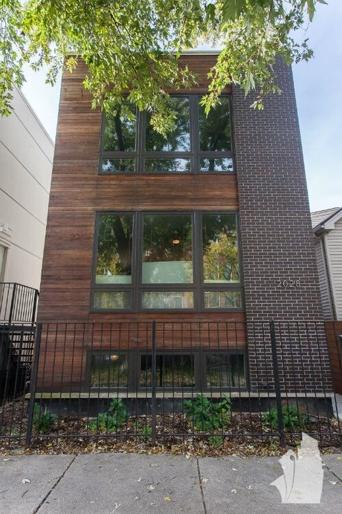 Foto principal - 2028 N Point St