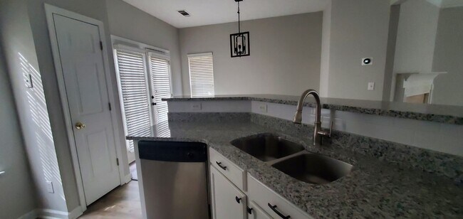 Building Photo - 4740 Crawford Oaks Dr