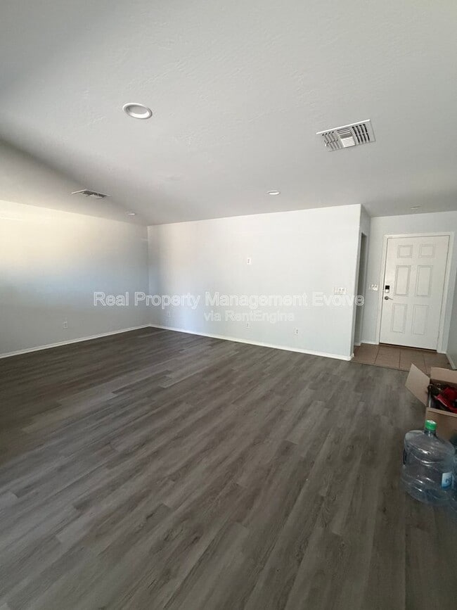 Building Photo - 25067 W Dove Trail