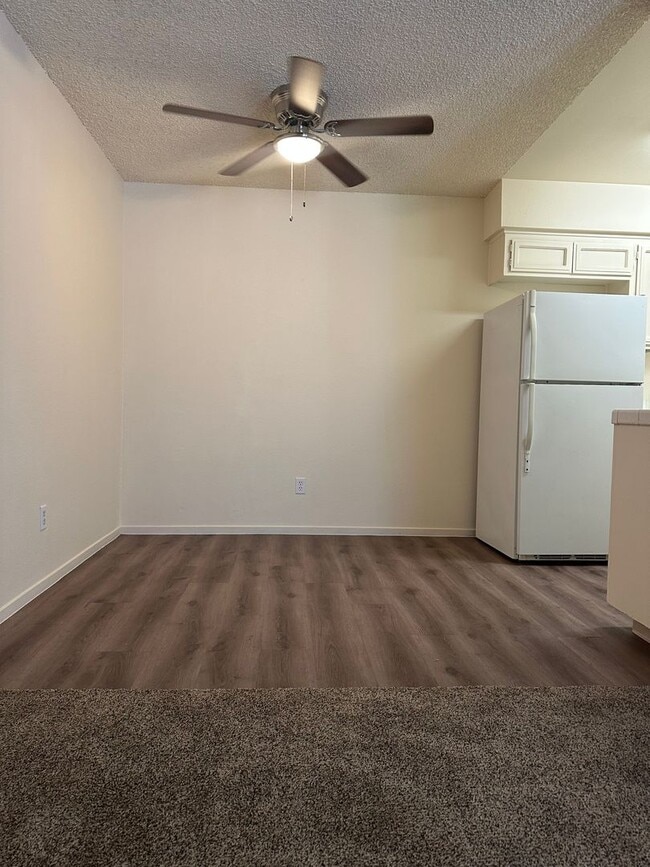 Building Photo - DeWitt Triplex