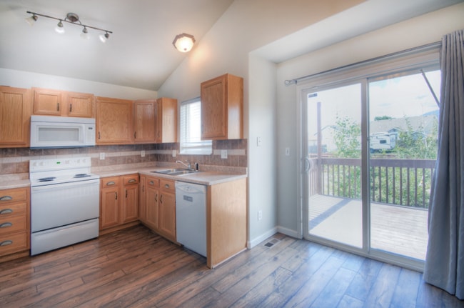 Building Photo - 4820 Pathfinder Dr
