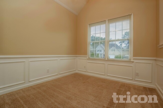 Building Photo - 605 Kaylins Ct SW